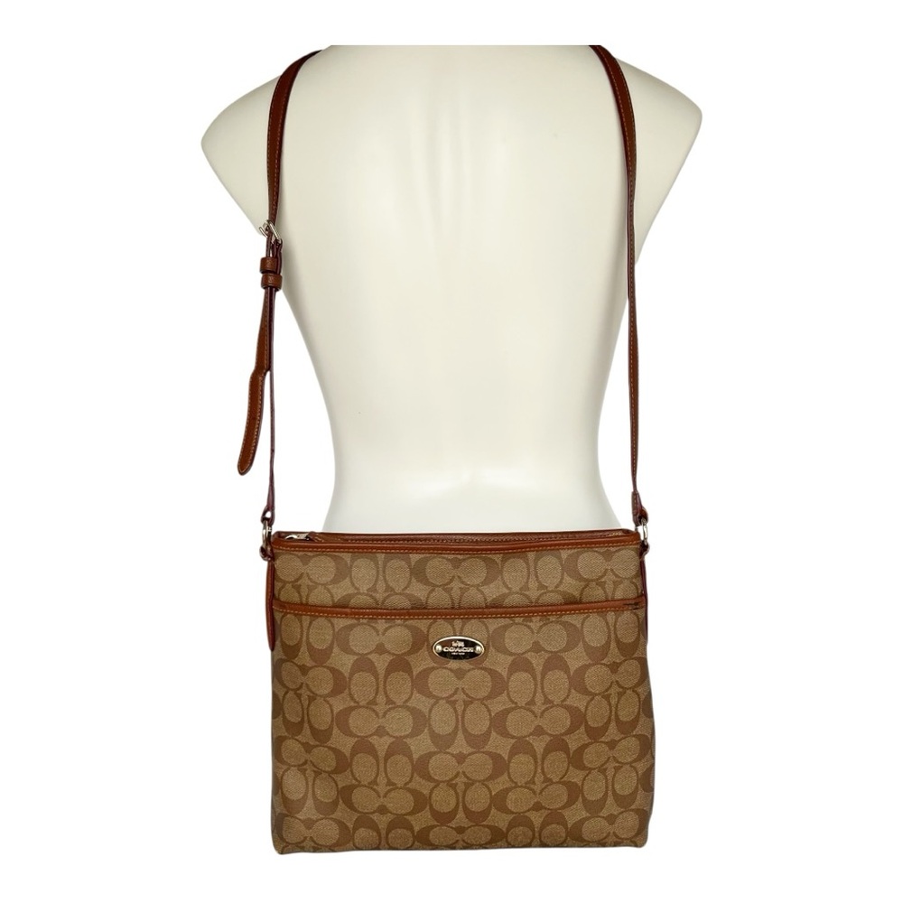 Coach Signature File Crossbody Bag
M1405 F34938  HOST PICK